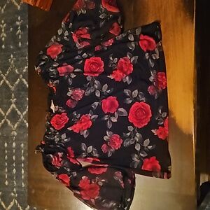 Off the shoulder black red rose crop top